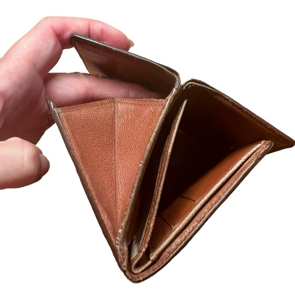 Louis Vuitton Mono Dual Snap Wallet - Picture 4 of 13